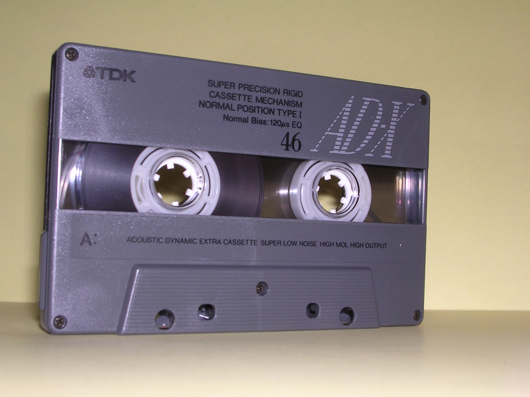TDK: (2) サトウさんちのカセットテープ